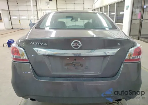 2015 Nissan Altima 2.5 z USA, uszkodzony, nr VIN 1N4AL3AP6FC567657